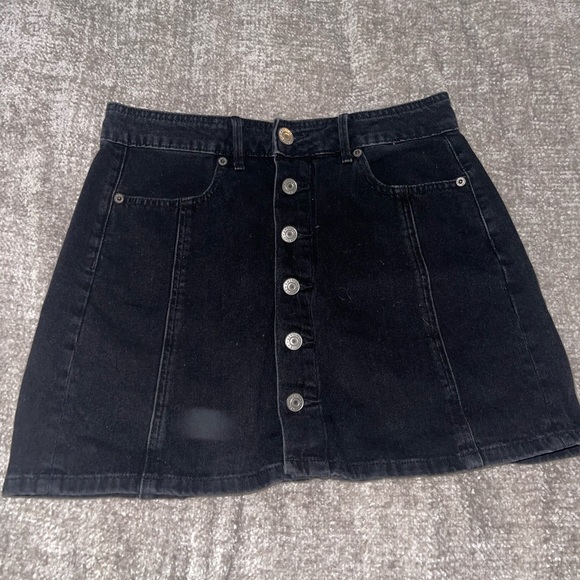 American Eagle Black Mini Skirt Size 4 - Picture 1 of 7